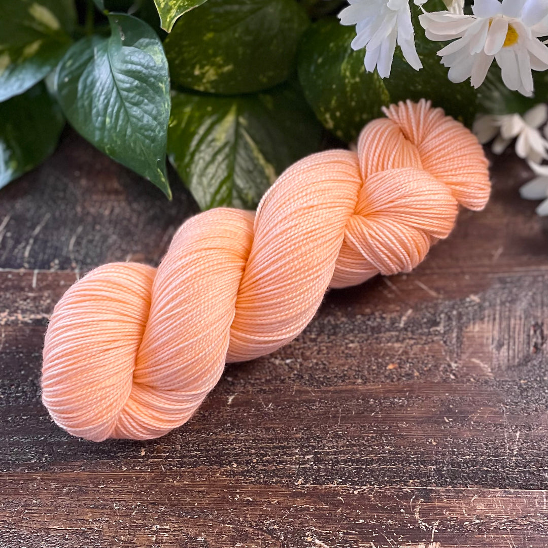"Peaches" Hand-dyed Yarn - Deluxe Sock