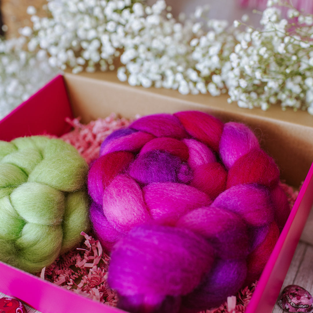 Valentine Hand-dyed Hand-Dyed Roving Box