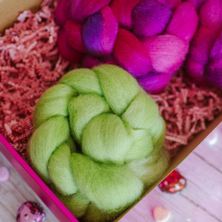 Valentine Hand-dyed Hand-Dyed Roving Box