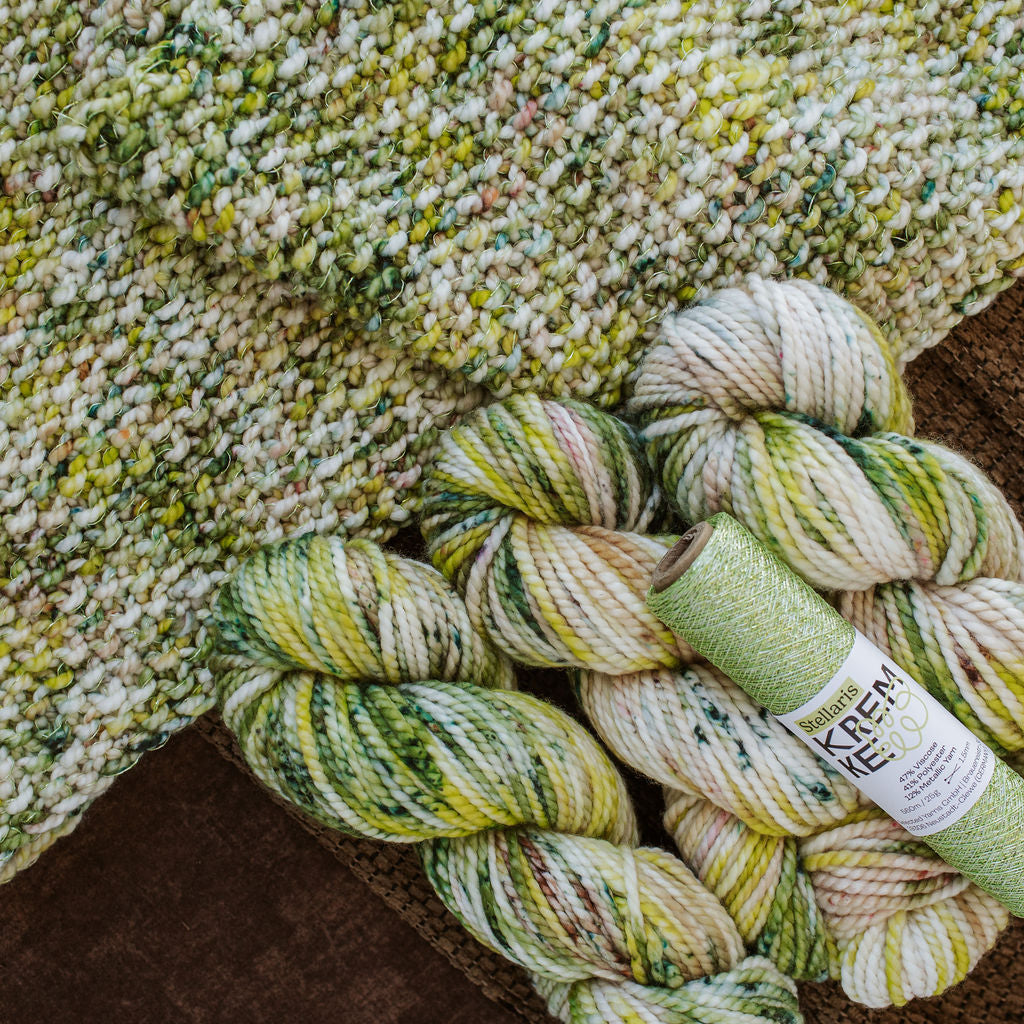 "GAP-tastic Cowl"  Bulky Hand-Dyed Yarn Kit