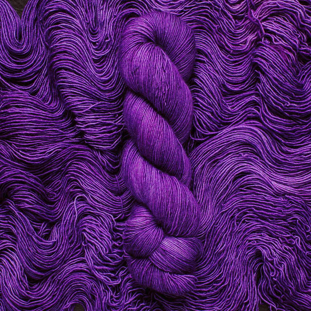 "Amethyst" Hand-Dyed Yarn – Dragon Collection