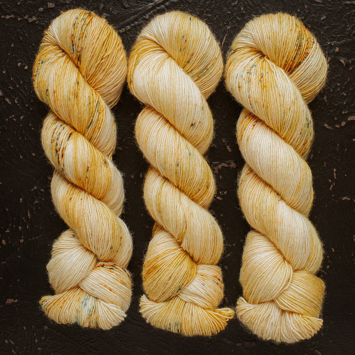"Andarna" Hand-Dyed Yarn – Dragon Collection