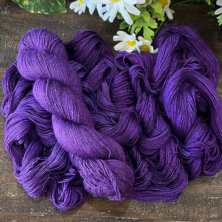 "Amethyst" Hand-dyed Yarn - Silky Singles