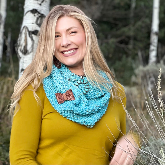 "GAP-tastic Cowl"  Bulky Hand-Dyed Yarn Kit