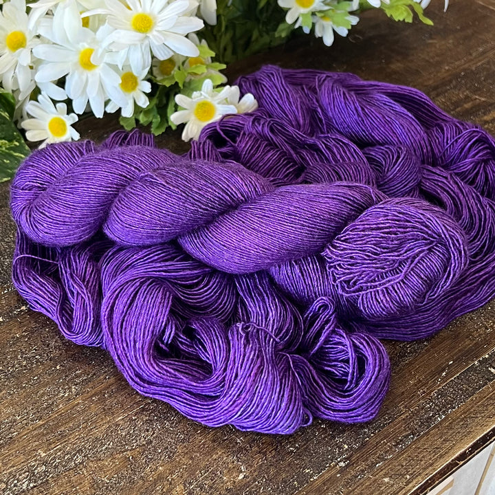 "Amethyst" Hand-dyed Yarn - Silky Singles