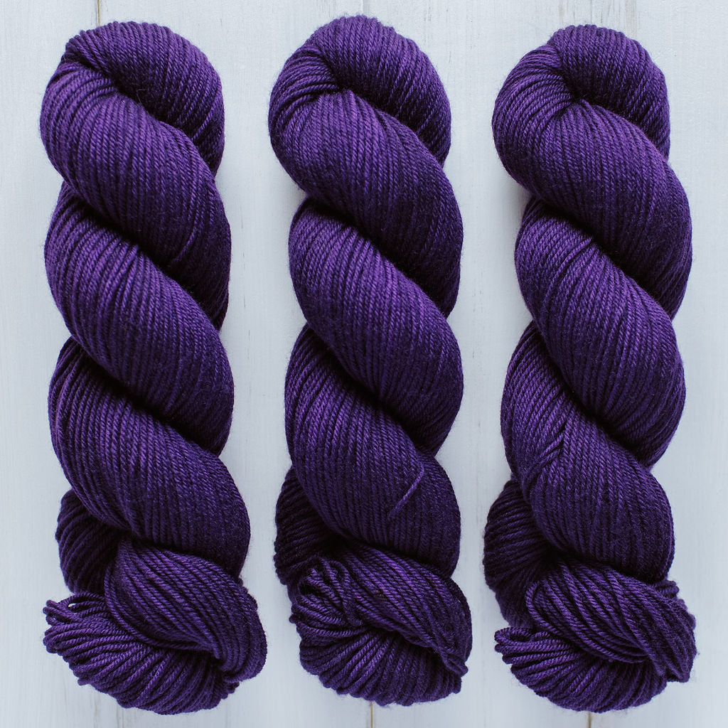 "Eggplant" Hand-Dyed Yarn – Harvest Collection