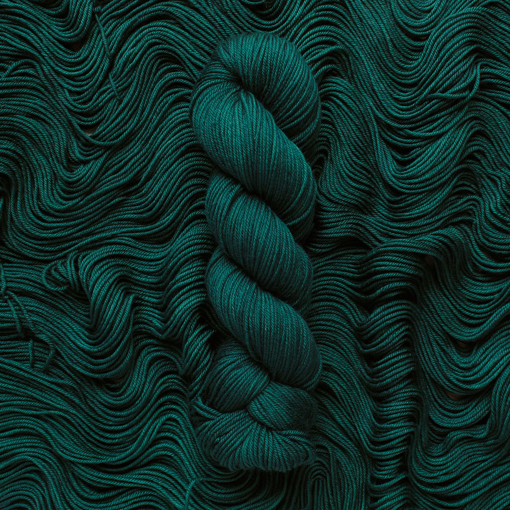 "From Paris With Love" Hand-dyed Yarn – Pre-Order