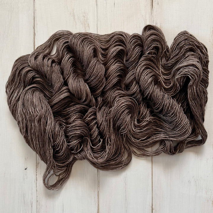 "Castle Leoch" Hand-Dyed Yarn - Silky Singles