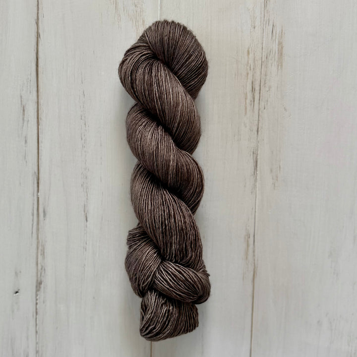 "Castle Leoch" Hand-Dyed Yarn - Silky Singles