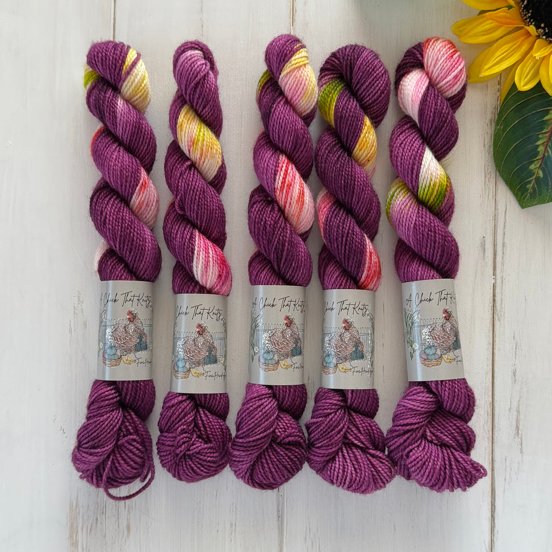 "Versailles" Mini Sock Hand-dyed Yarn - Assigned Pooling