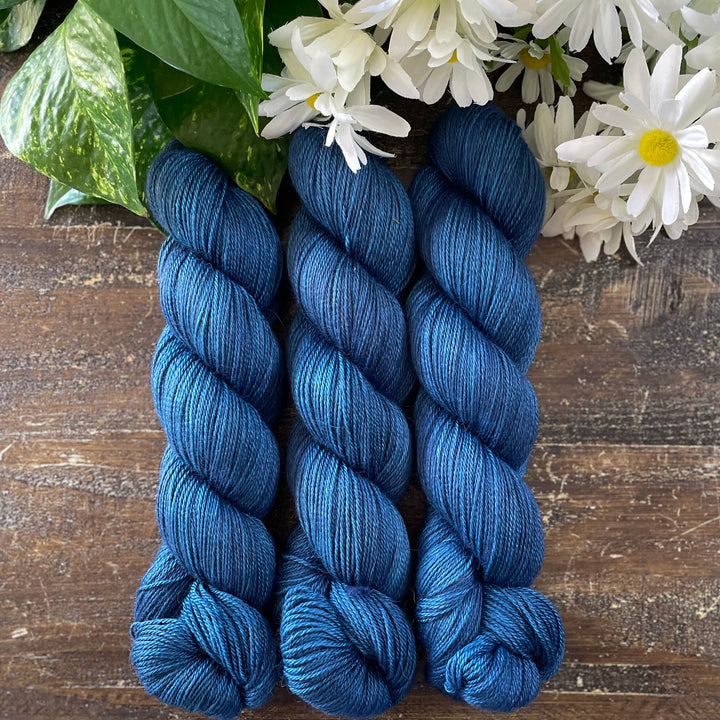 "Lallybroch" Hand-Dyed Alpaca Dreams Yarn