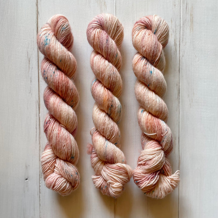 "Peachy Sunrise" Singles Fingering 50gm Hand-Dyed Yarn