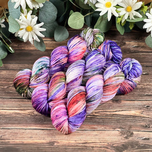 "Plum Papaya" - Worsted Hand-dyed Yarn