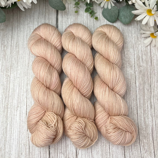 "Seashells" Deluxe Sparkle Fingering Hand-dyed Yarn