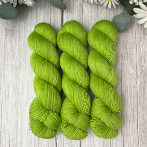 "Granny Smith" Deluxe Sparkle Fingering Hand-dyed Yarn