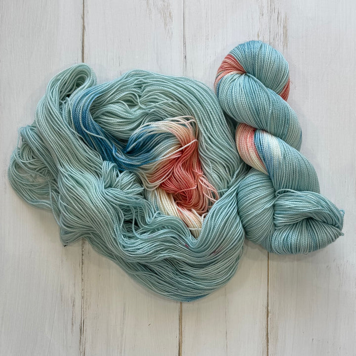 "Forget Me Not" Assigned Pooling Hand-Dyed Yarn - Deluxe Sock