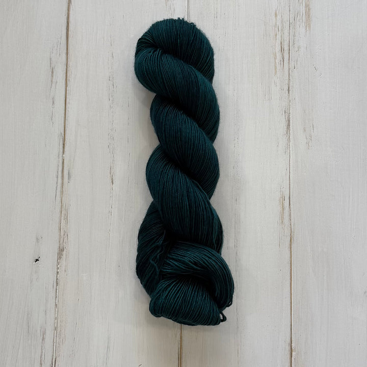"From Paris With Love" Hand-Dyed Yarn - Singles Fingering