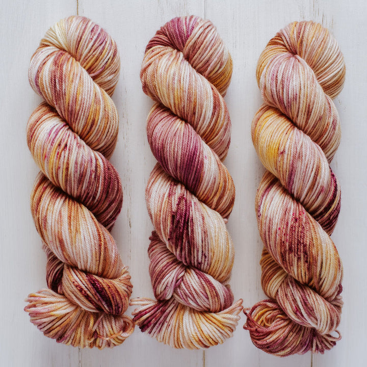 "Onion" Hand-Dyed Yarn – Harvest Collection