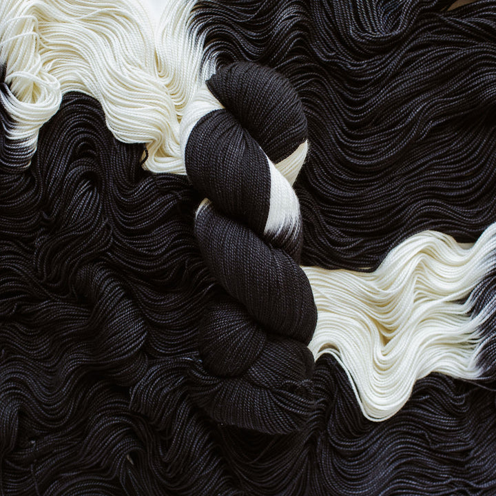 "Mime" Assigned Pooling Hand-dyed Yarn - Pre-Order