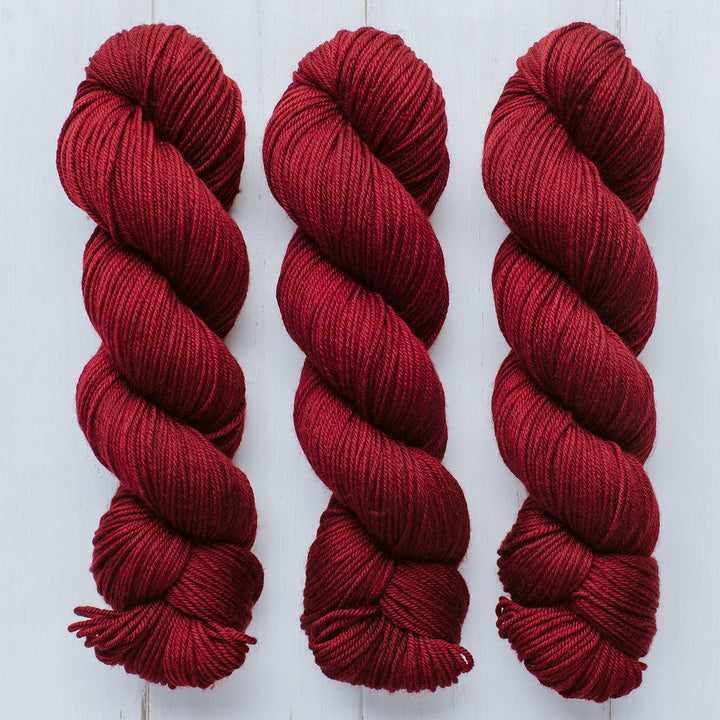"Rouge" Hand-dyed Yarn – Pre-Order