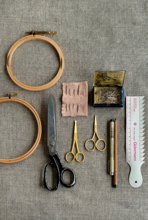 Embroidery On Knits Book (Hardcover) Judit Gummlich