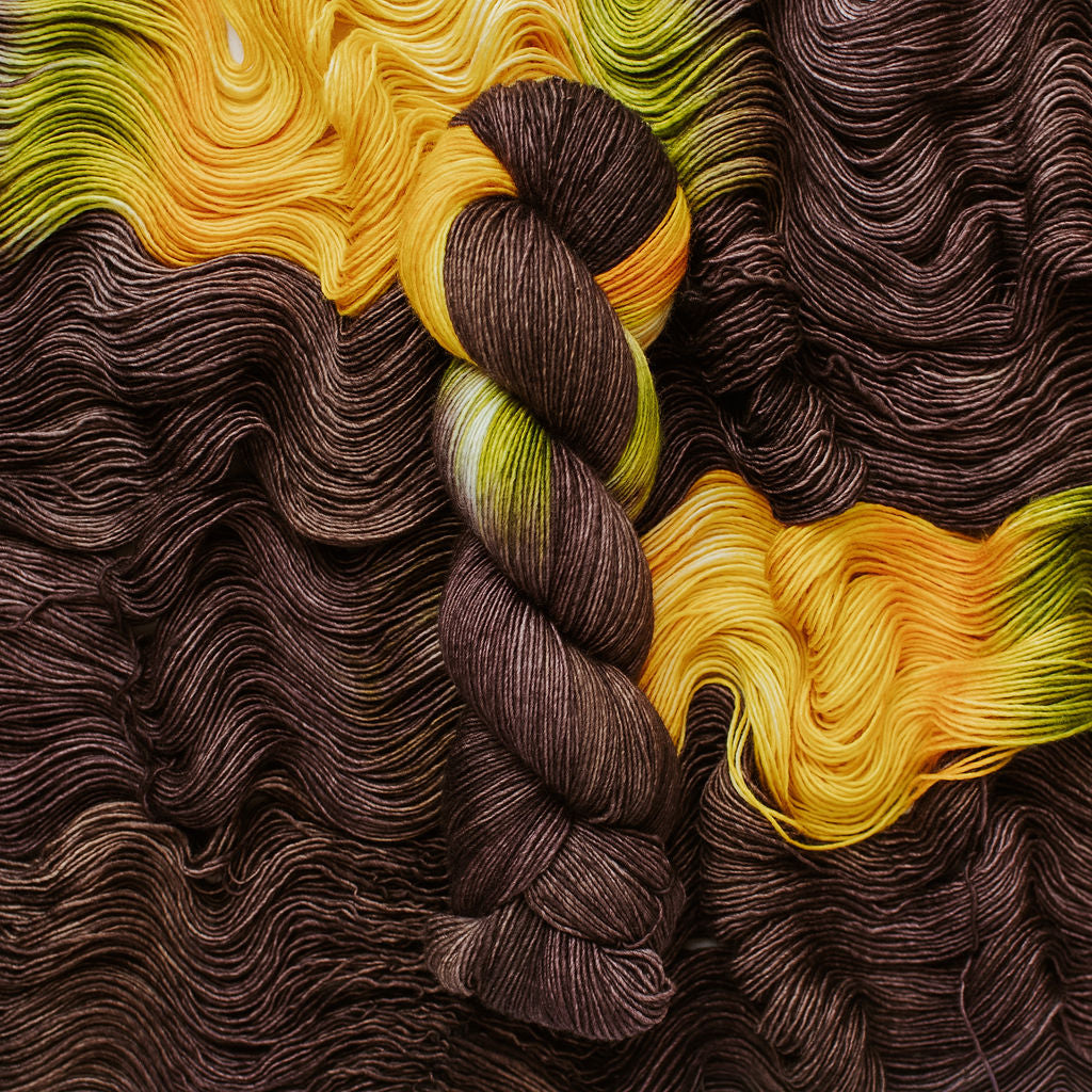 "Sunflower" Assigned Pooling Hand-Dyed Yarn – Harvest Collection