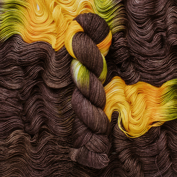 "Sunflower" Assigned Pooling Hand-Dyed Yarn – Harvest Collection