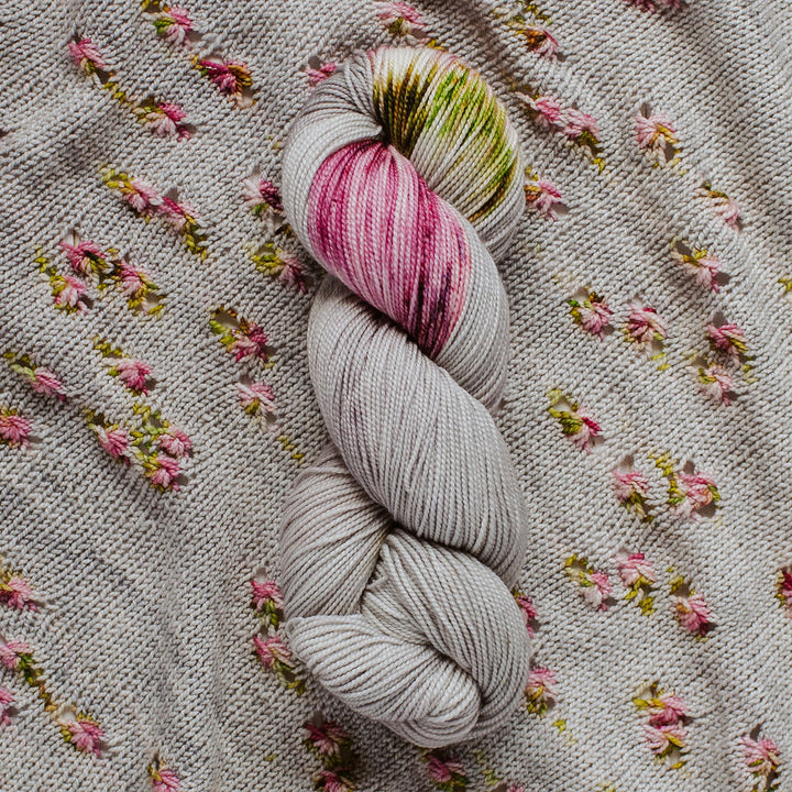 "Turtledove" Assigned Pooling Hand-dyed Yarn