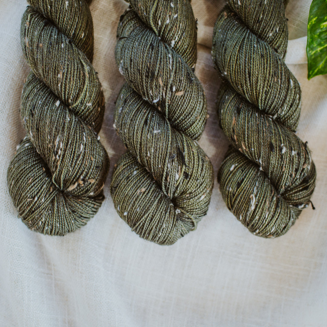 "Grove" Donegal Tweed  Hand-dyed Yarn